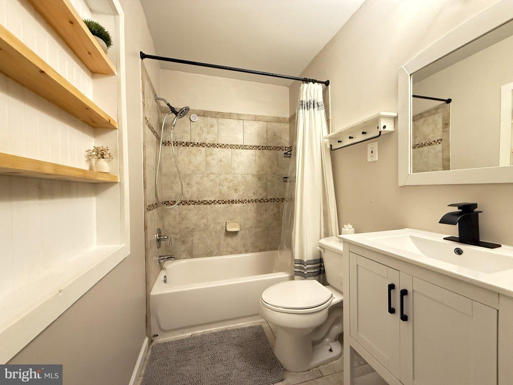 Photo of 8617 W Fort Foote Terrace, FORT WASHINGTON, MD 20744 (MLS # MDPG2222154)