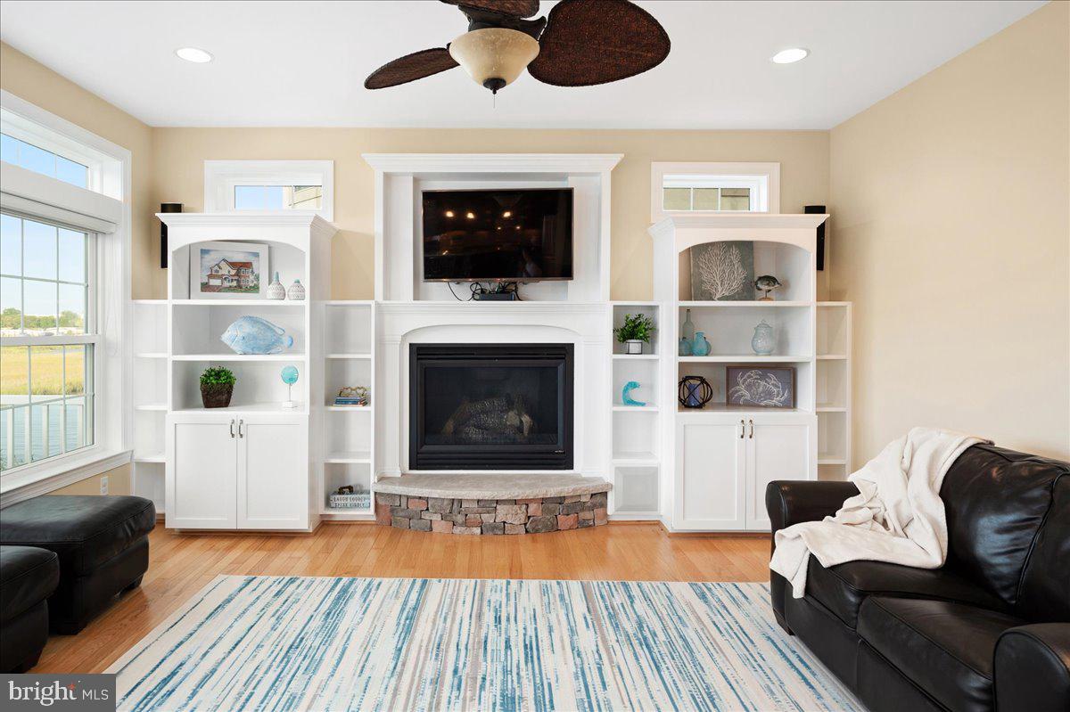 HERON HARBOUR - Residential