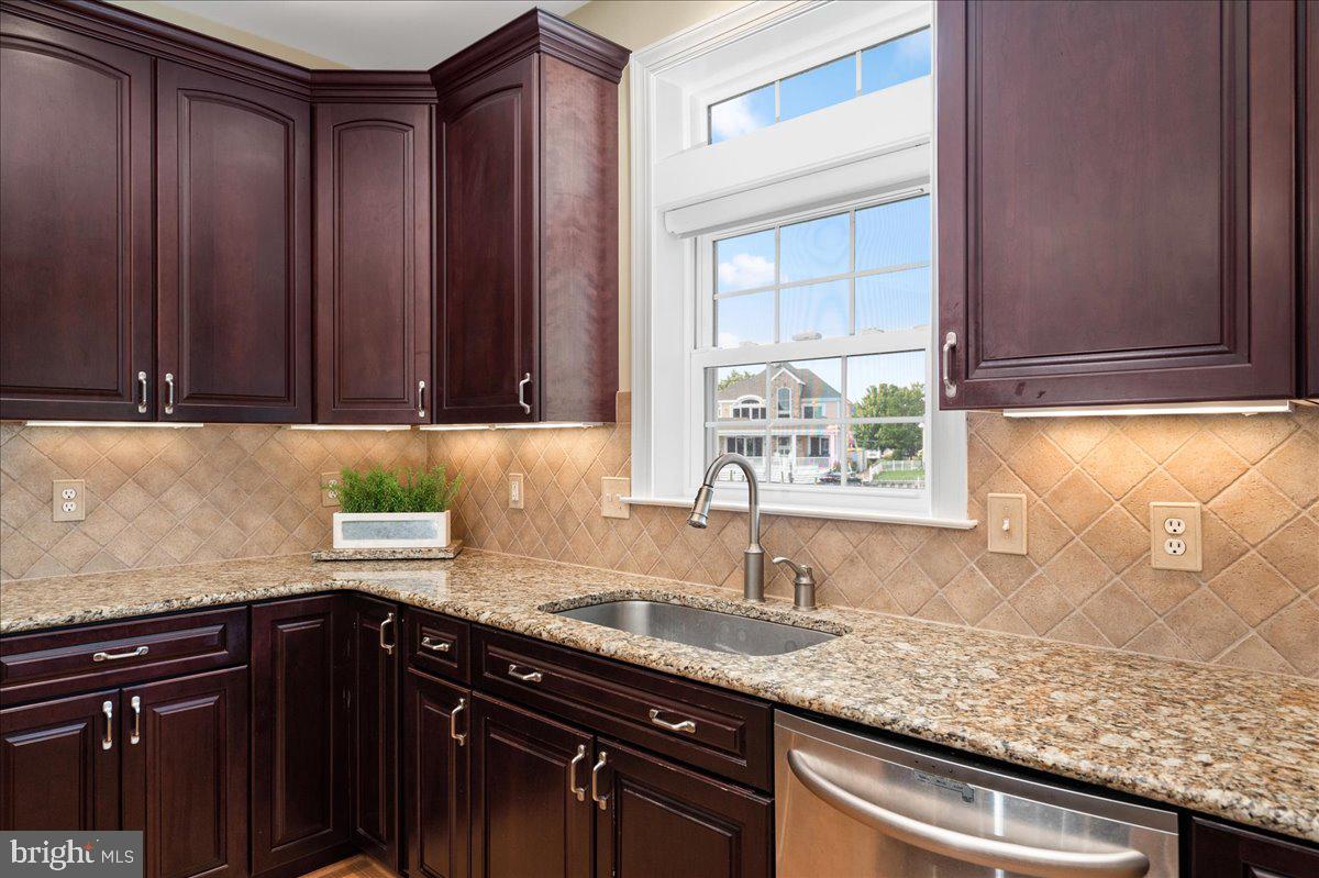 HERON HARBOUR - Residential