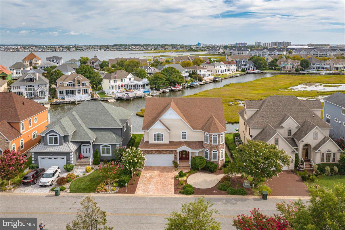 HERON HARBOUR - Residential