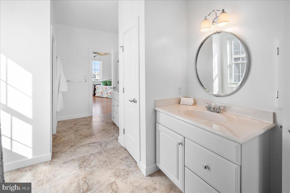 HERON HARBOUR - Residential