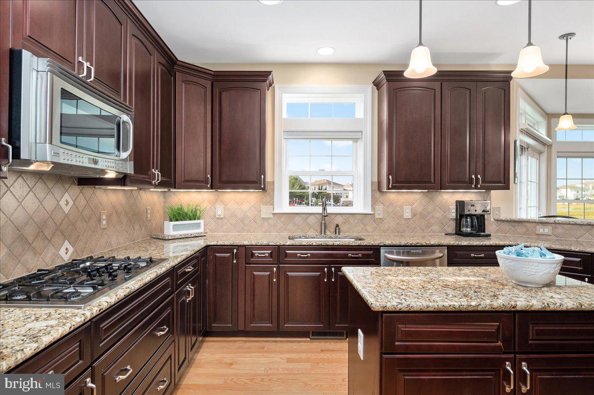 HERON HARBOUR - Residential