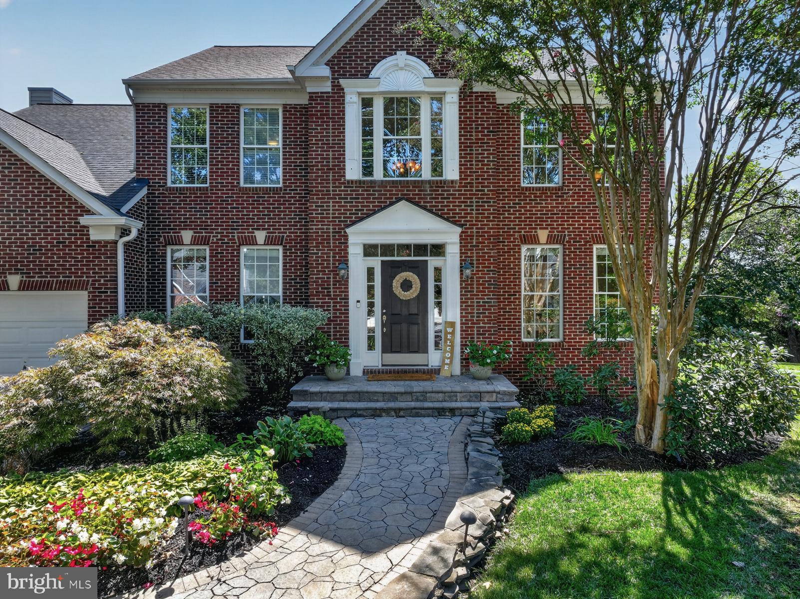 2407 LAWNDALE COURT