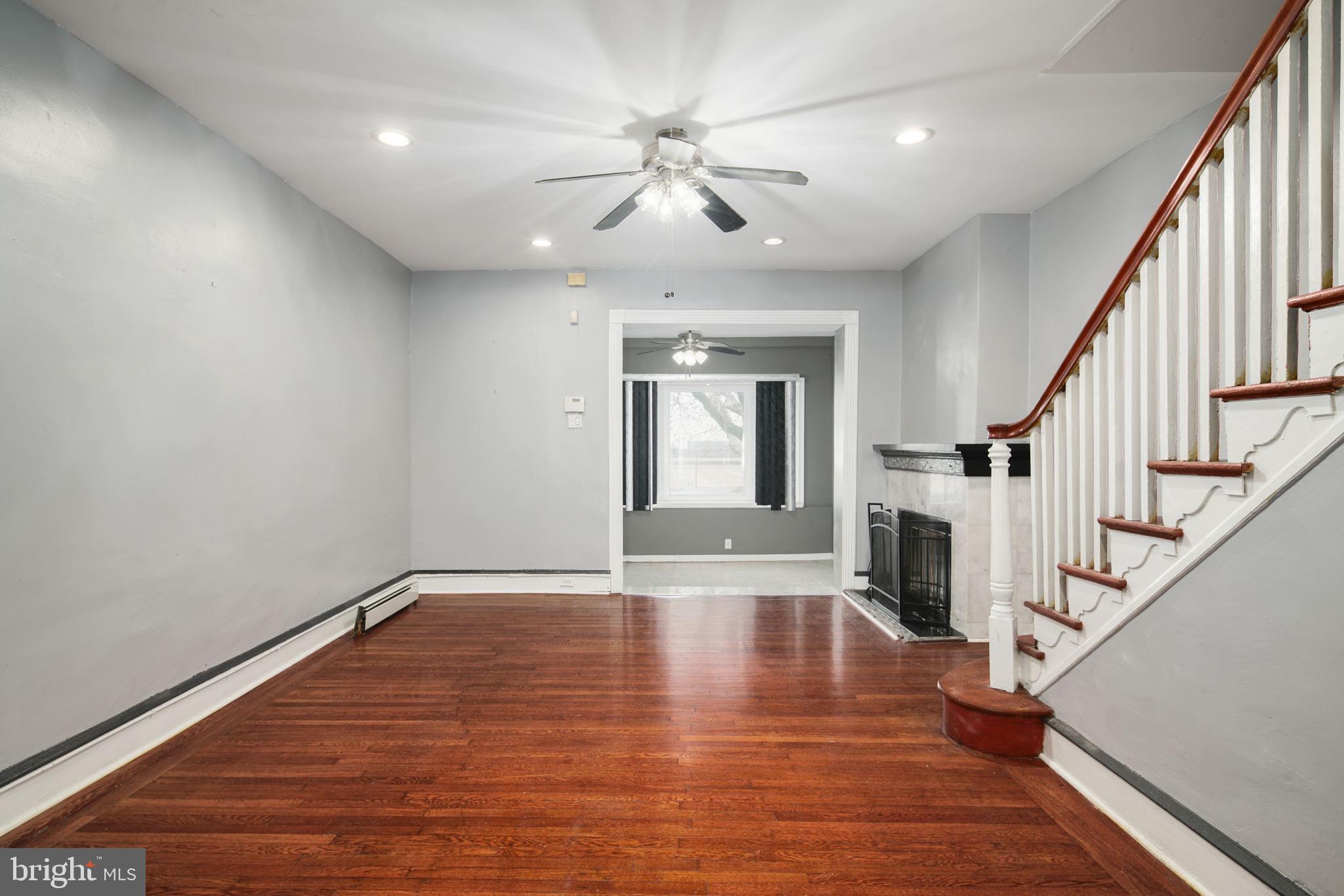 EAST OAK LANE - Residential