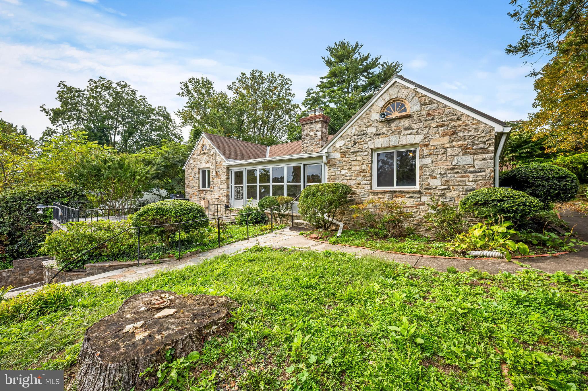 KNOLLWOOD - Residential