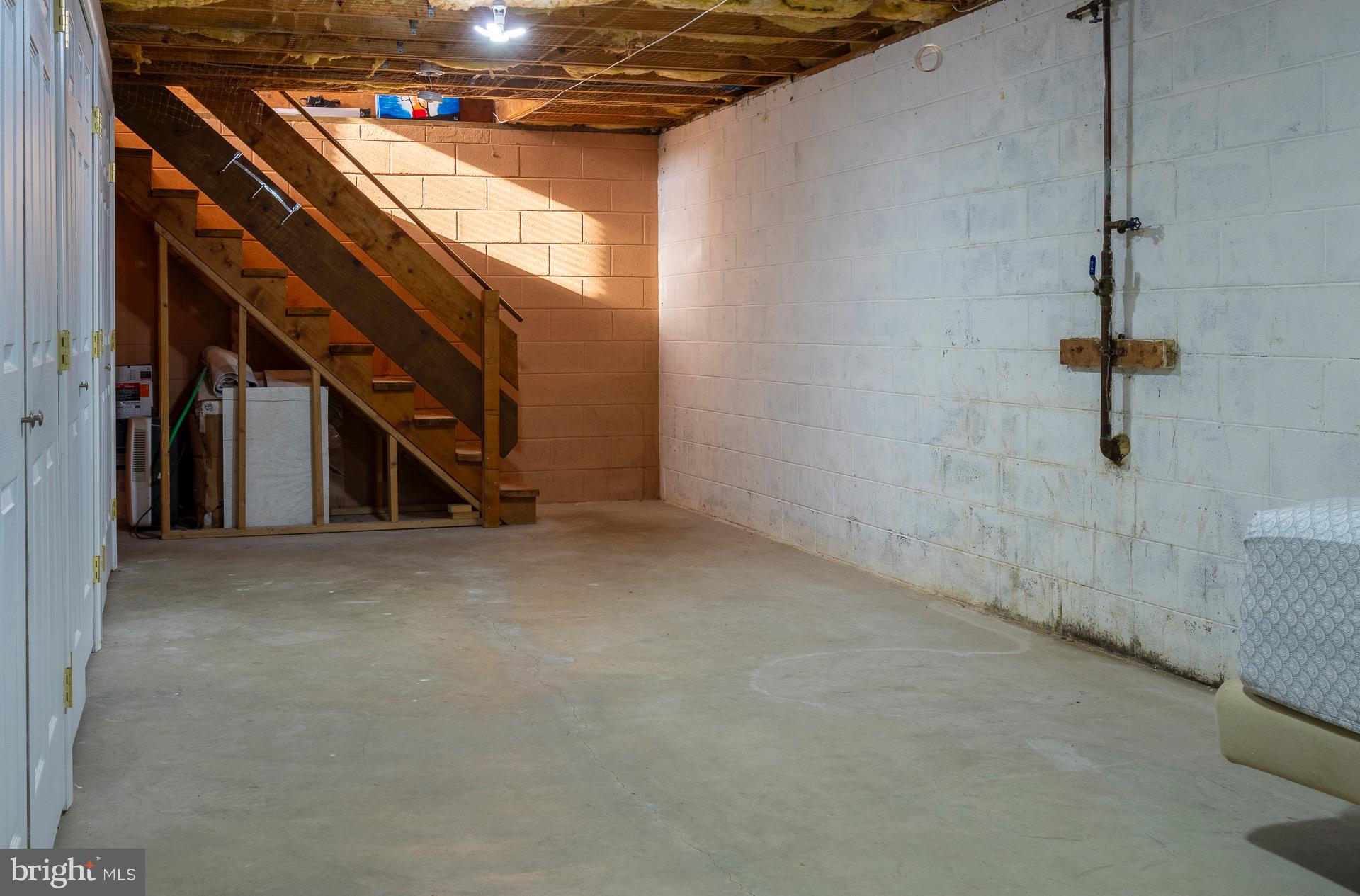 REISTERSTOWN - Residential