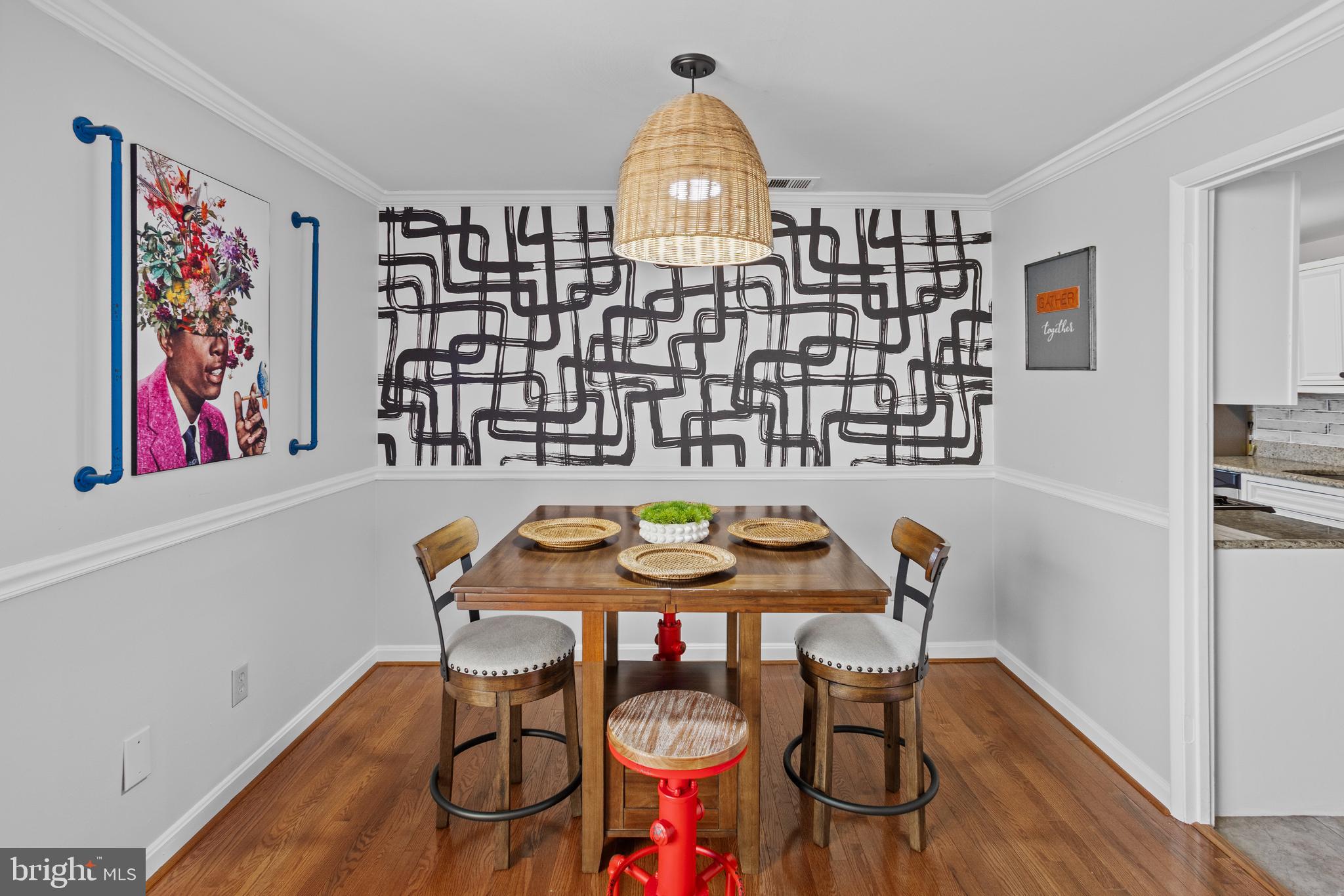 HUNTLEY SQUARE CONDOMINIUMS - Residential