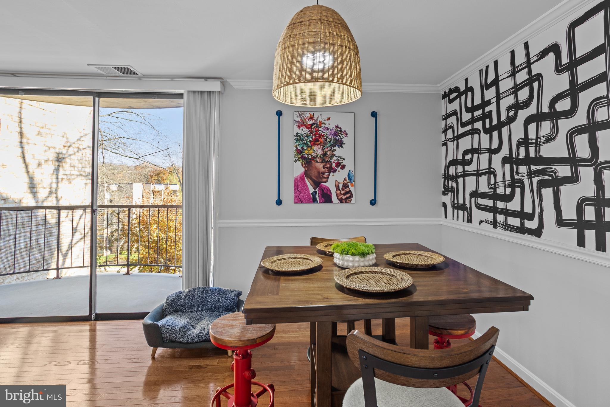 HUNTLEY SQUARE CONDOMINIUMS - Residential