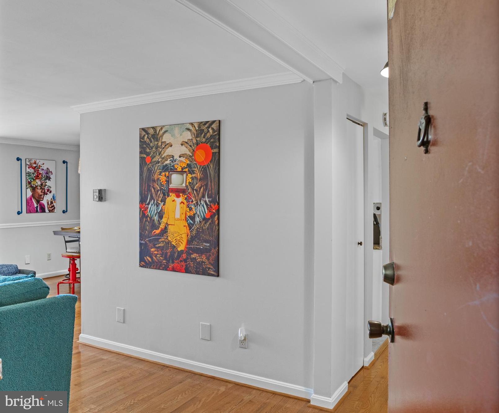 HUNTLEY SQUARE CONDOMINIUMS - Residential