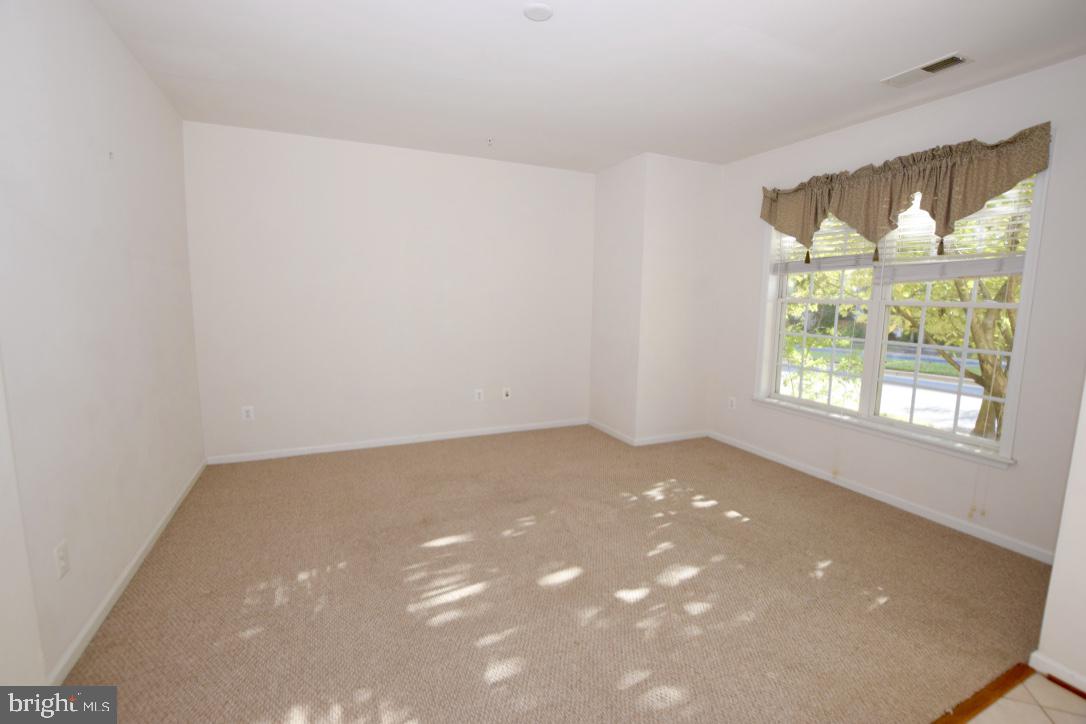 KING FARM - Residential Lease