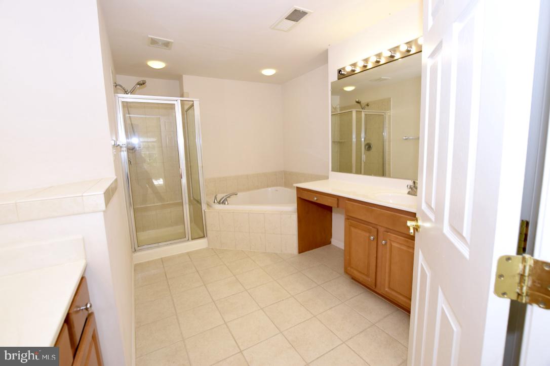 KING FARM - Residential Lease