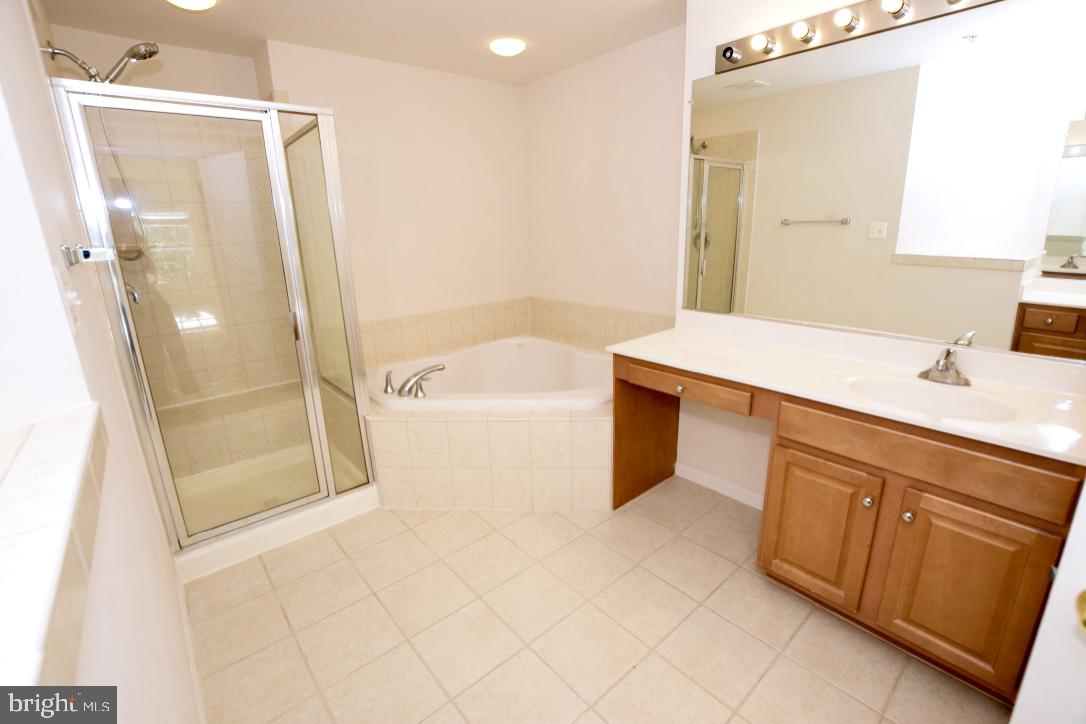 KING FARM - Residential Lease