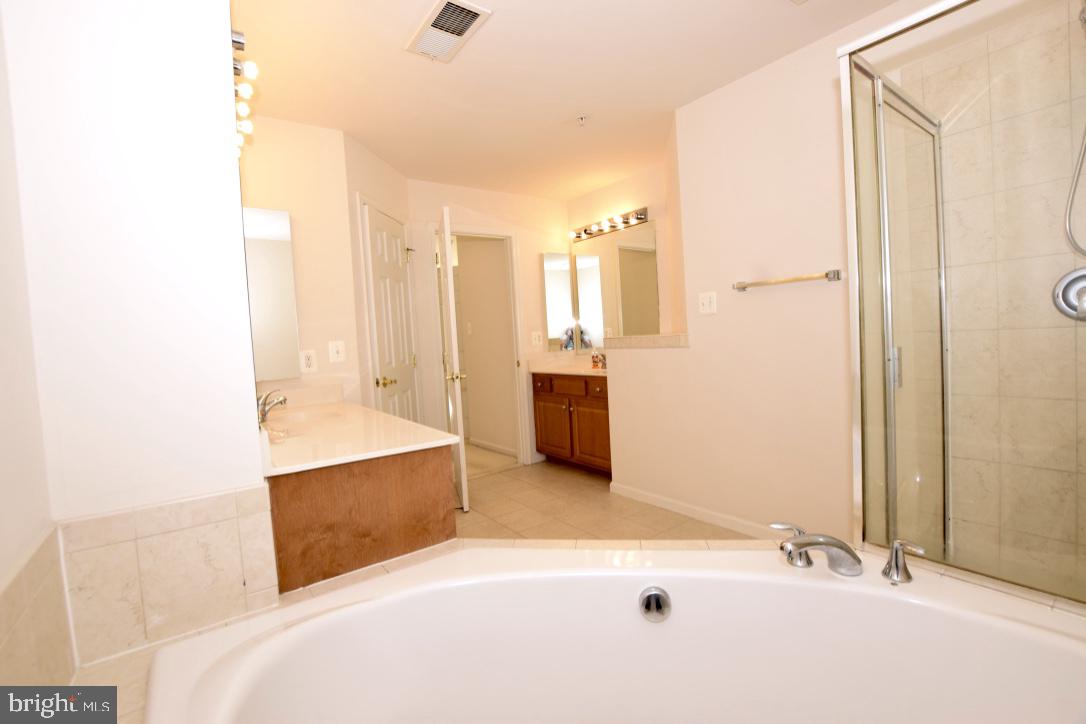 KING FARM - Residential Lease