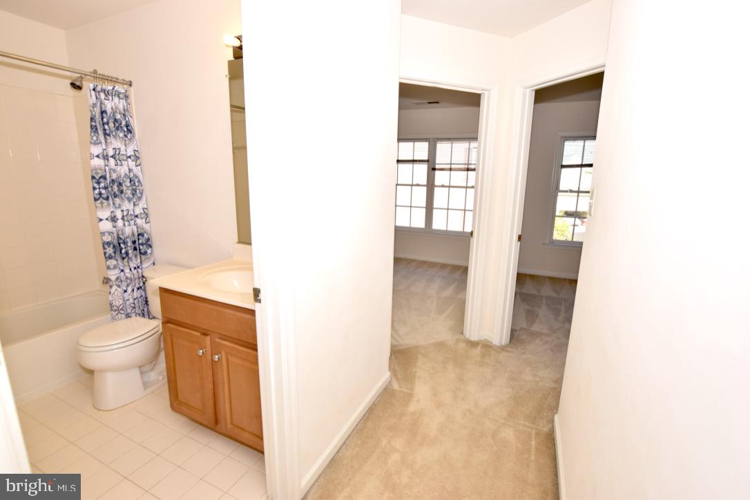 KING FARM - Residential Lease