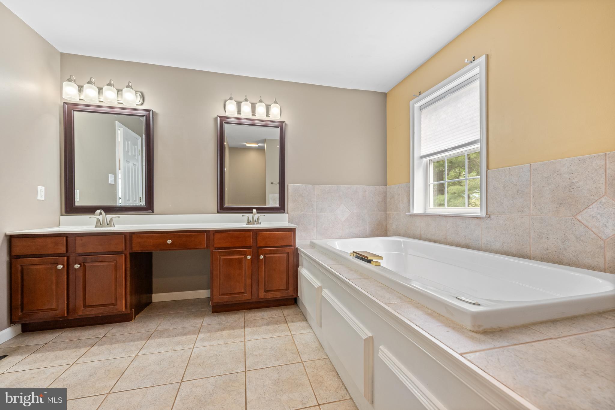 LENAPE SPRINGS - Residential