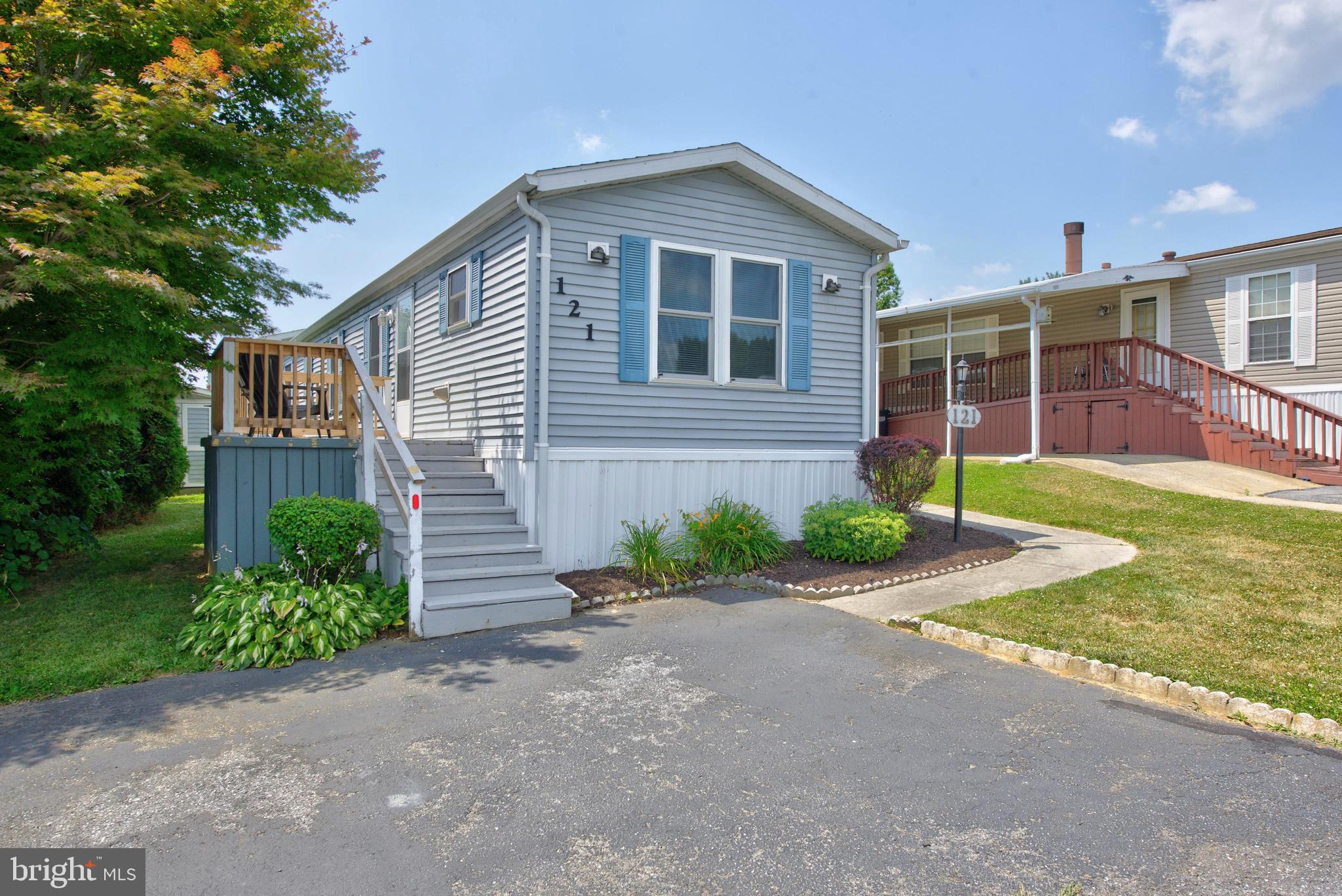 121 PHEASANT RIDGE CIRCLE