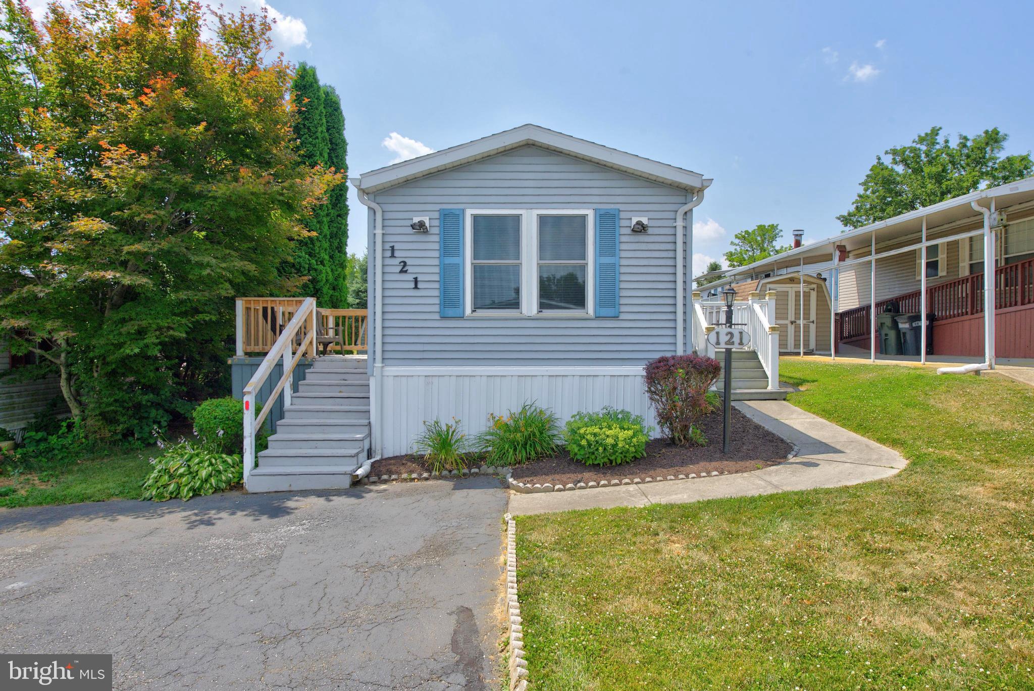 121 PHEASANT RIDGE CIRCLE