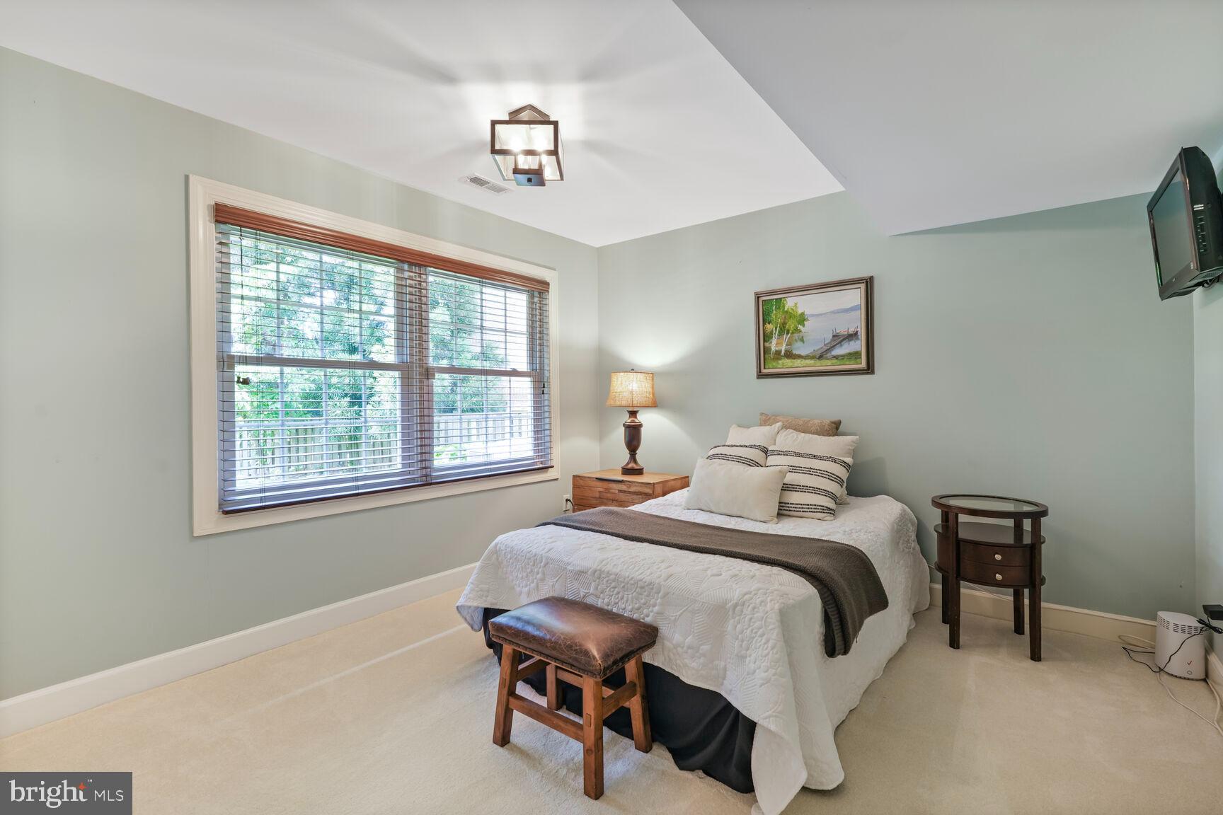 SPY HILL - Residential