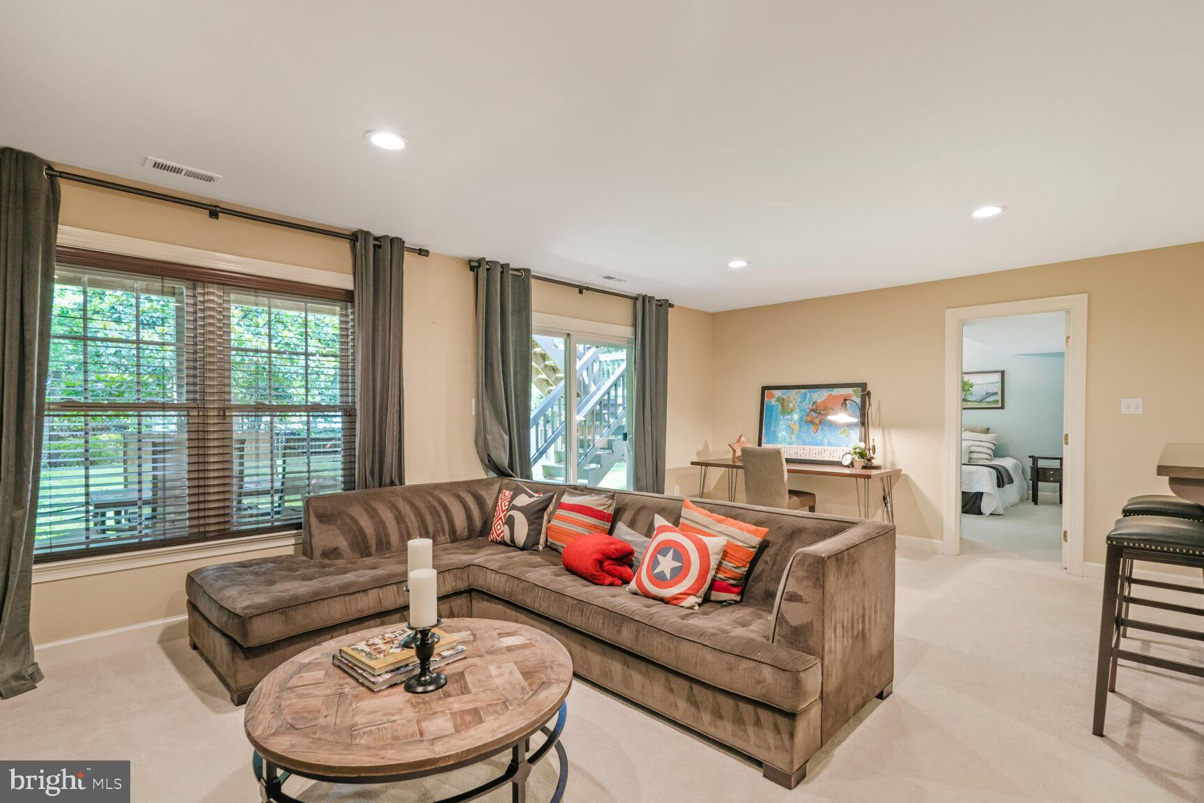 SPY HILL - Residential