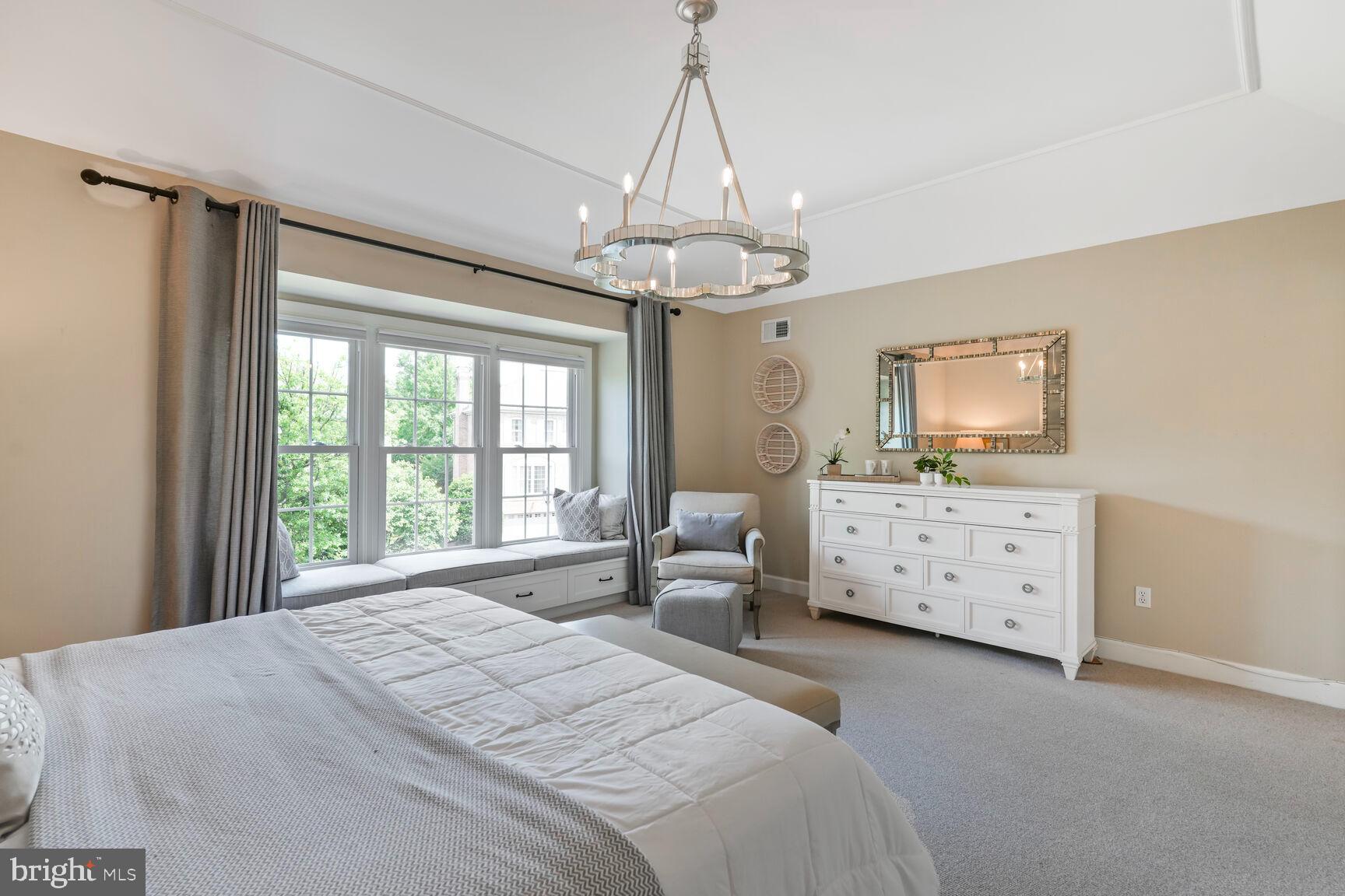 SPY HILL - Residential