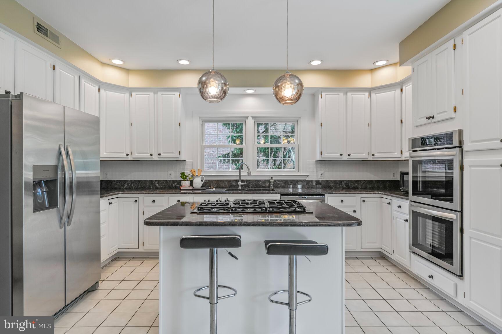 SPY HILL - Residential