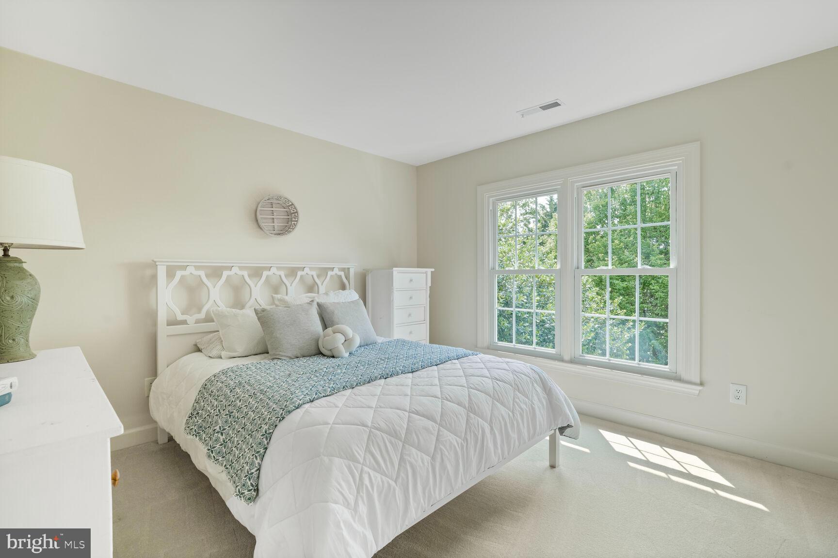 SPY HILL - Residential