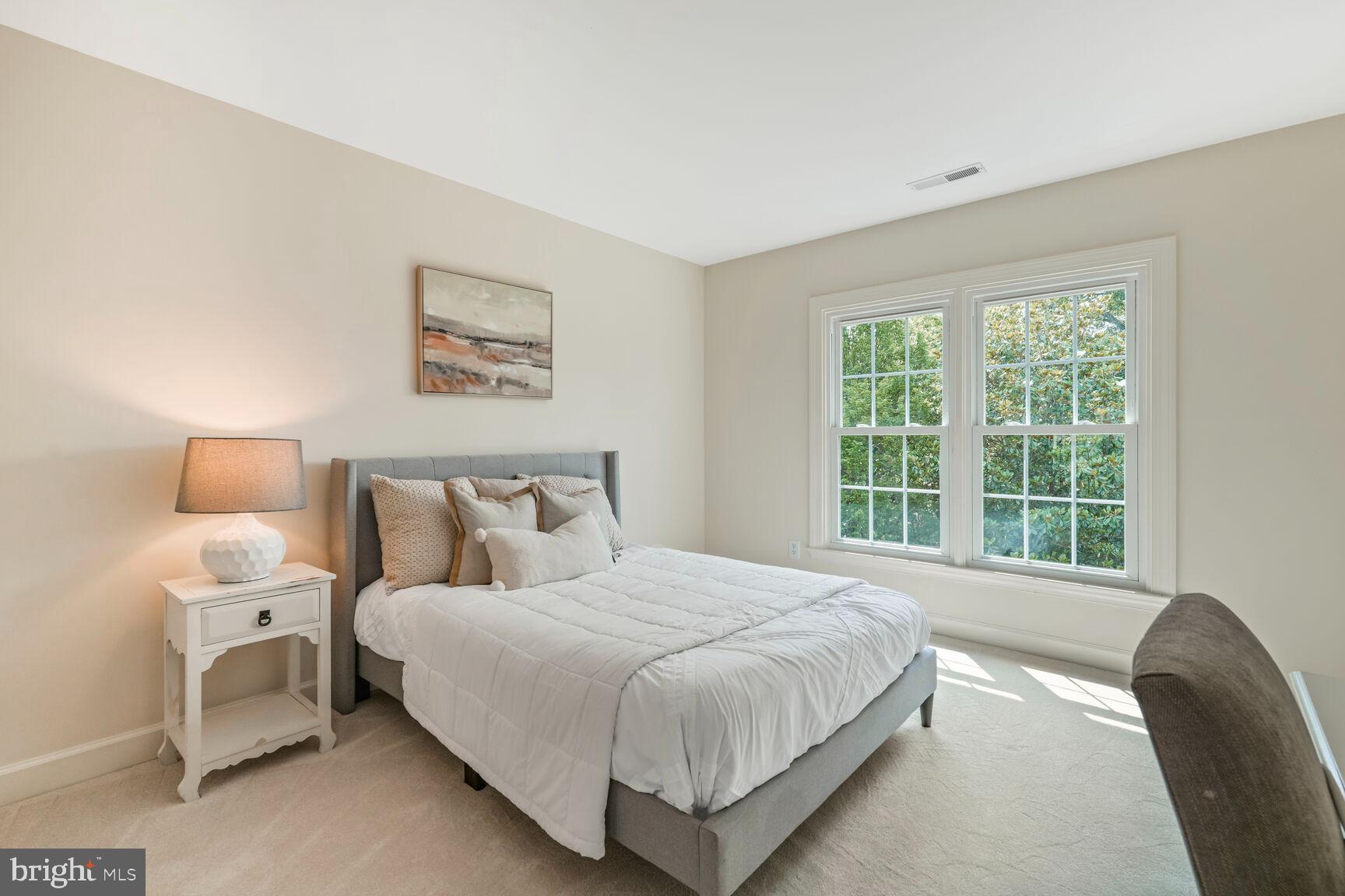 SPY HILL - Residential