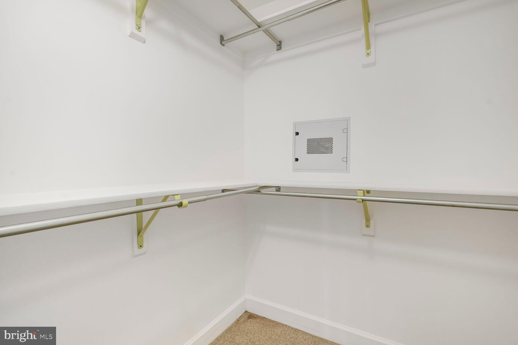 SPY HILL - Residential