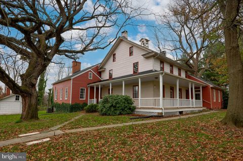 Photo of 1319 BEAR CREEK RD, ELIZABETHTOWN, PA 17022 (MLS # PALA2028038)