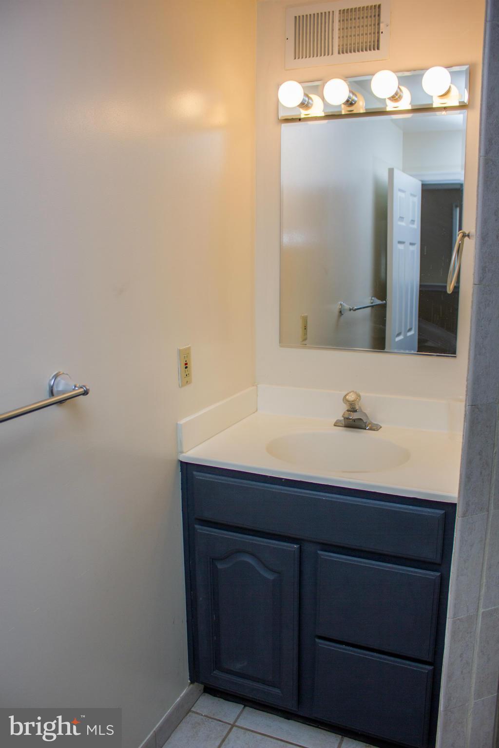 BURKE CENTRE - Residential Lease