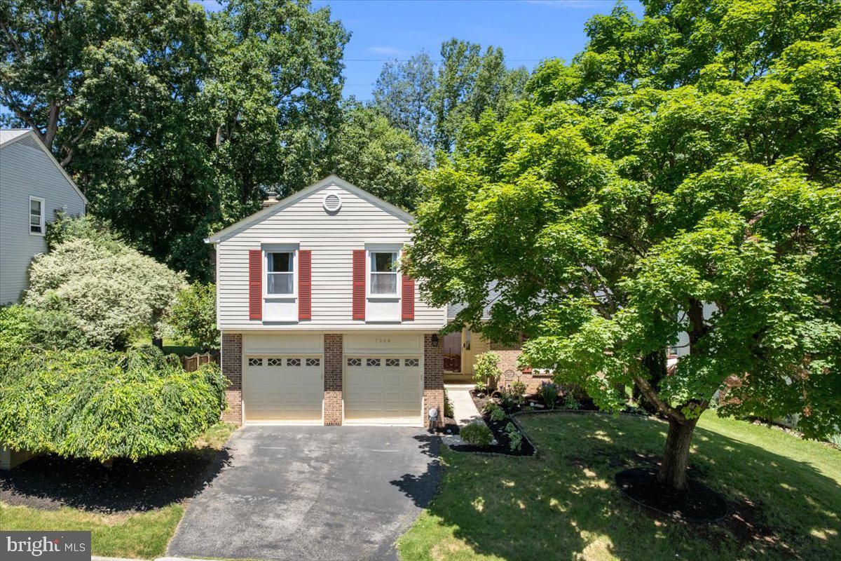 7588 WOODSTOWN DRIVE