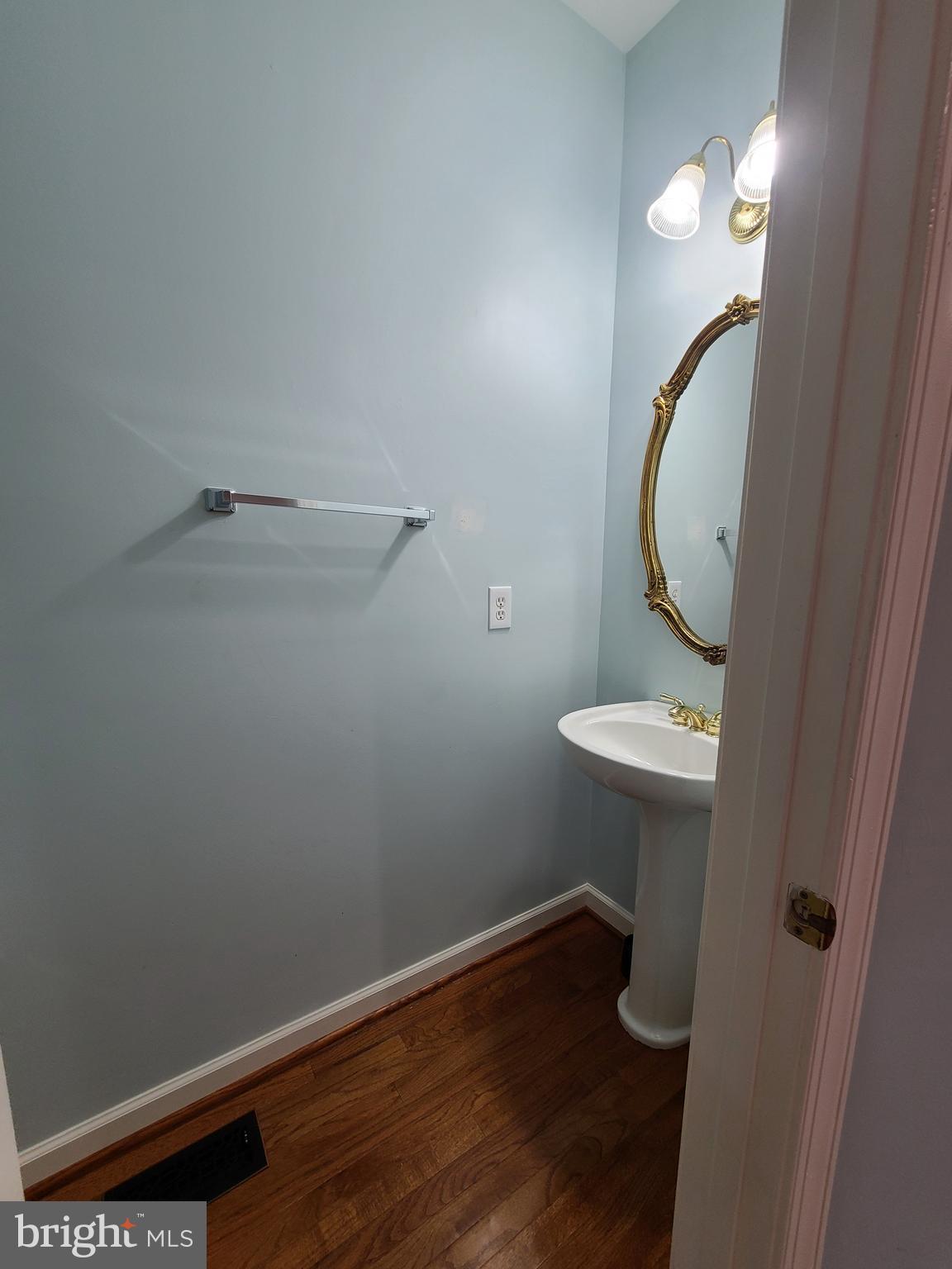 PRINCE WILLIAM COMMONS - Residential Lease