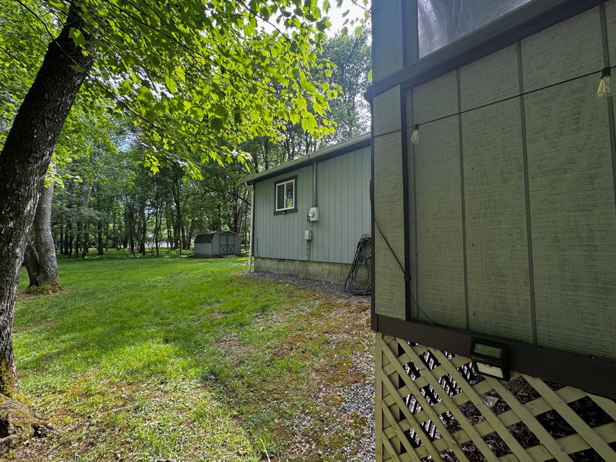 33 ELIOT LANE