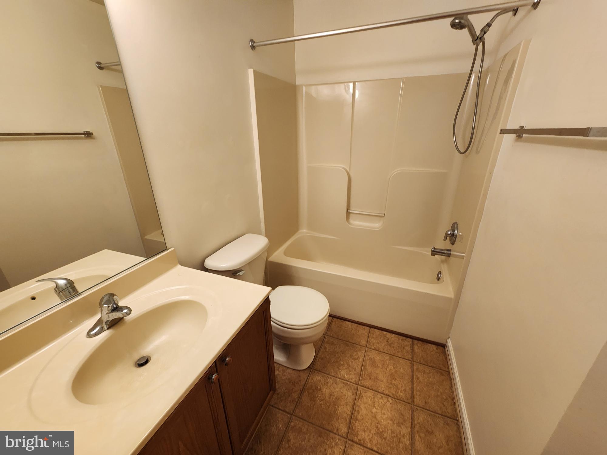 MANOR PARK - Residential Lease