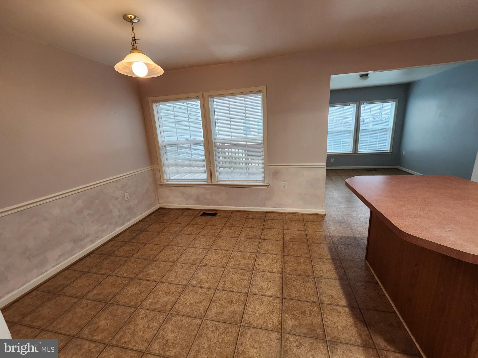 MANOR PARK - Residential Lease