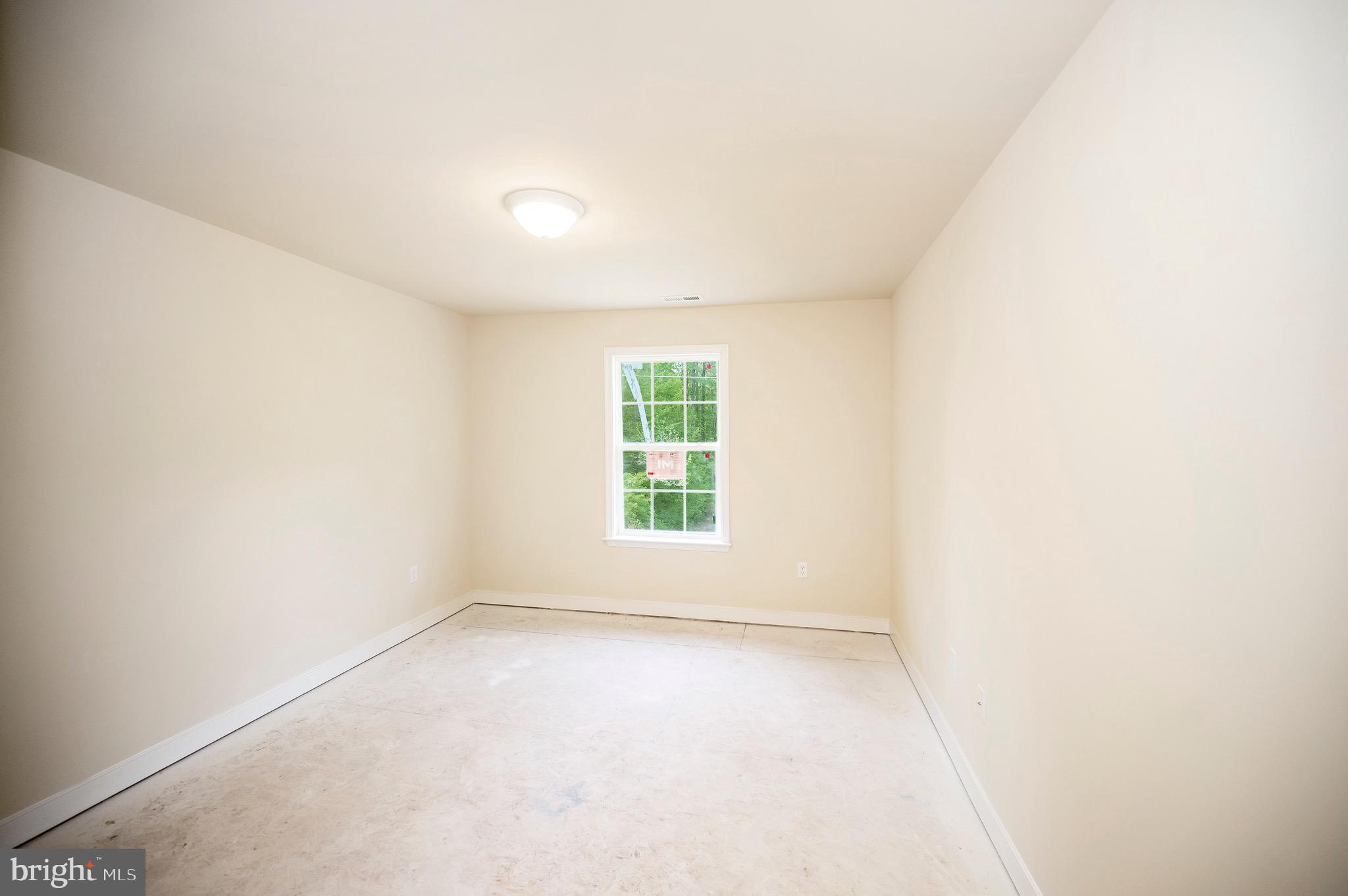 PRESIDENTIAL LAKES - Residential