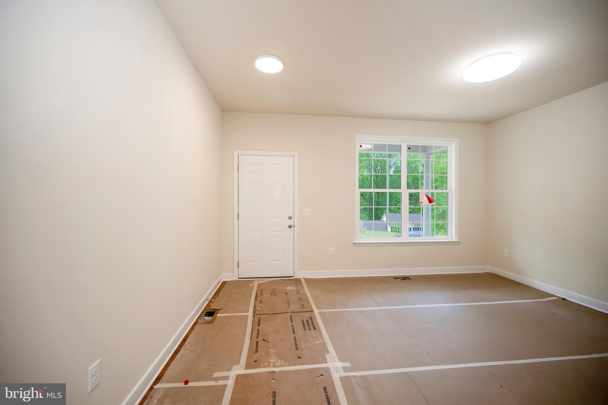 PRESIDENTIAL LAKES - Residential