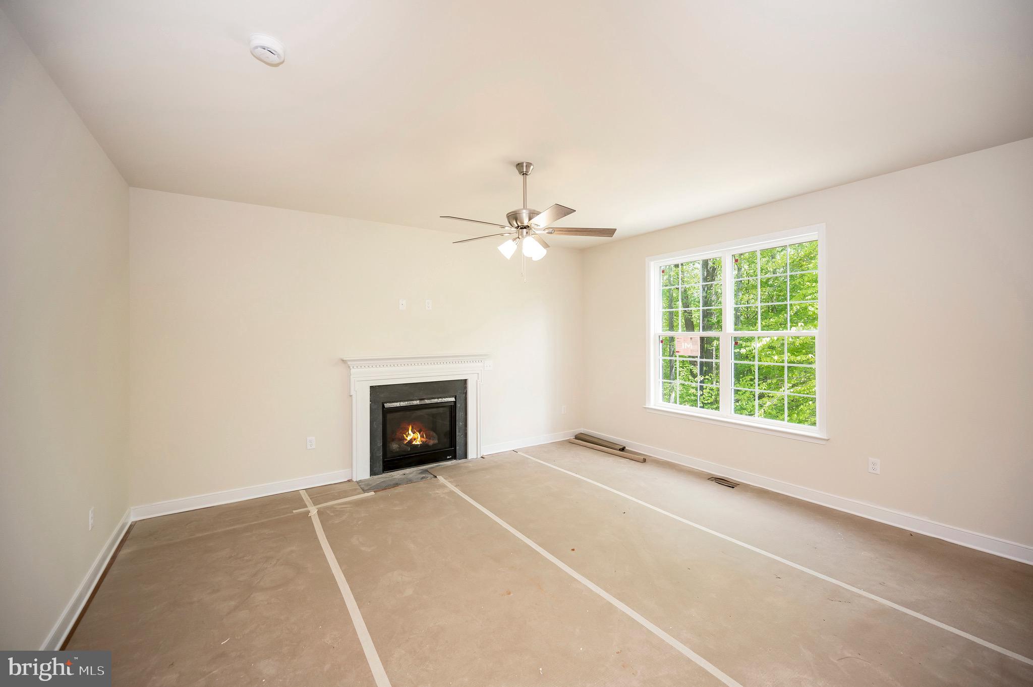 PRESIDENTIAL LAKES - Residential