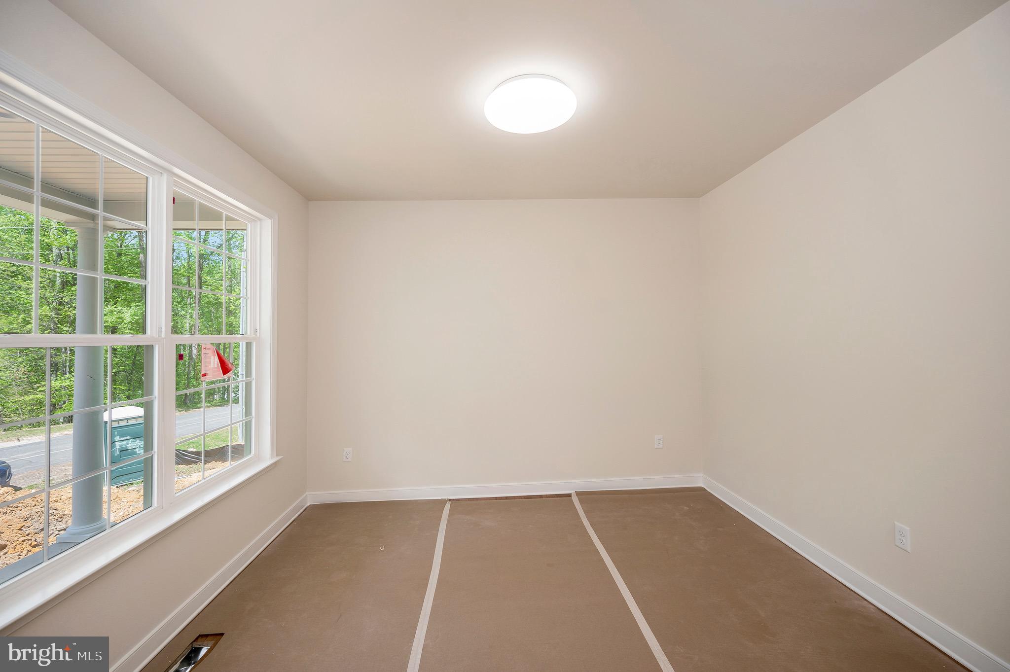 PRESIDENTIAL LAKES - Residential