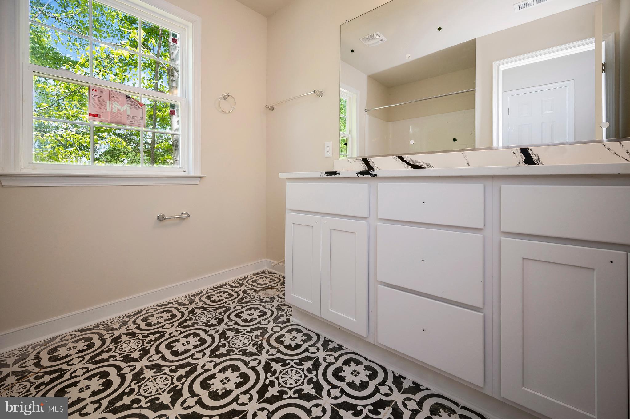 PRESIDENTIAL LAKES - Residential