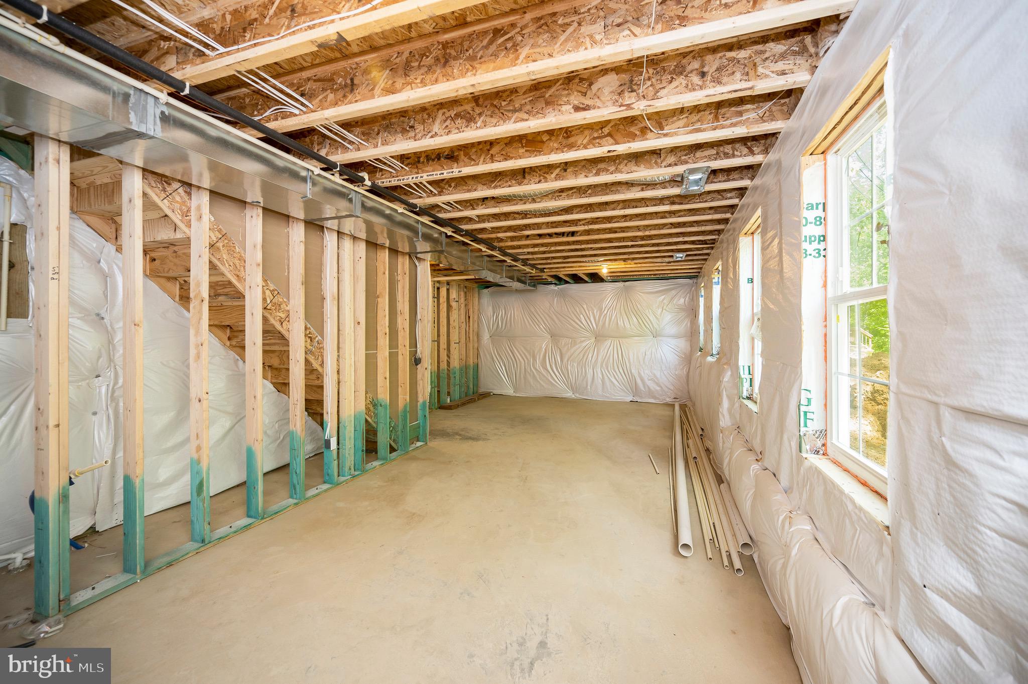 PRESIDENTIAL LAKES - Residential