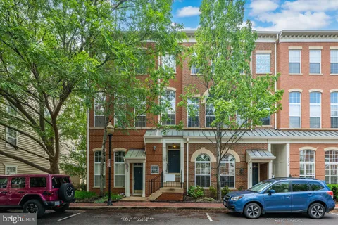 183 Martin Lane, Alexandria, VA MLS: VAAX2044686