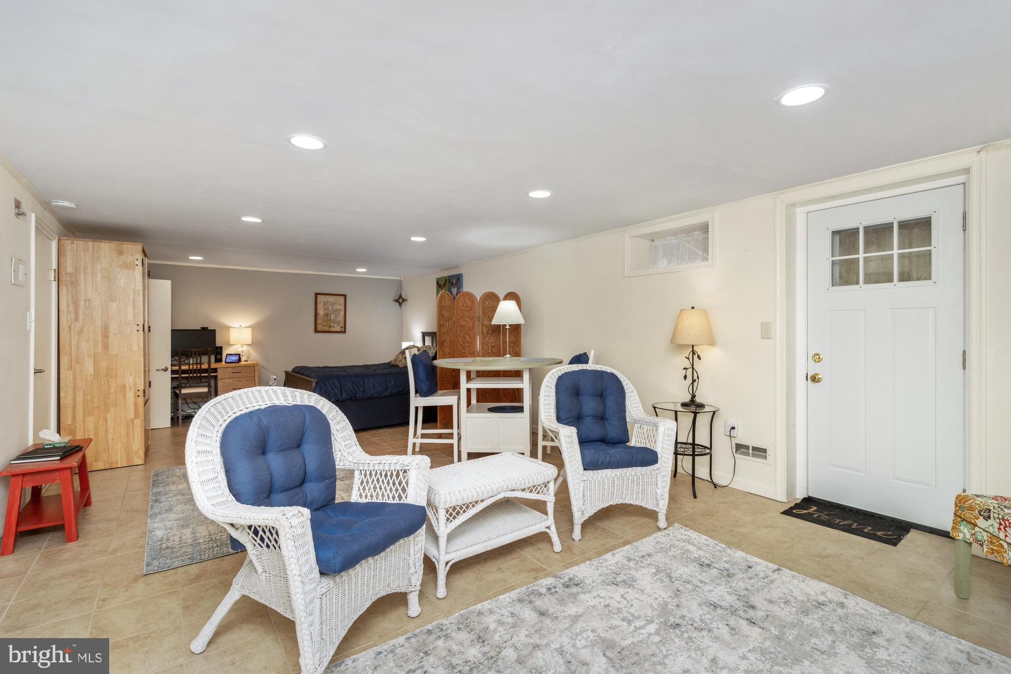 MINE BANK - Residential