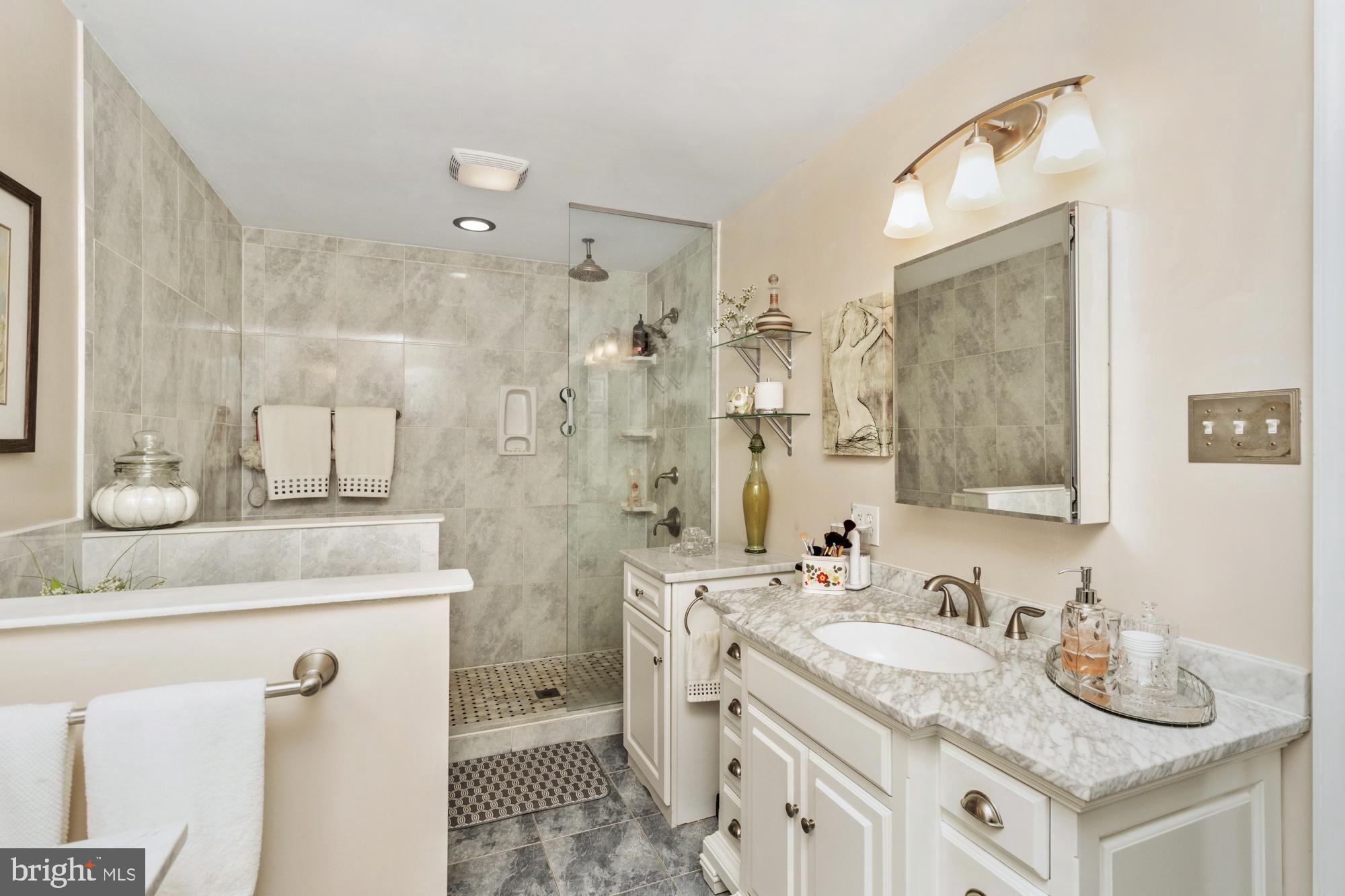 MINE BANK - Residential