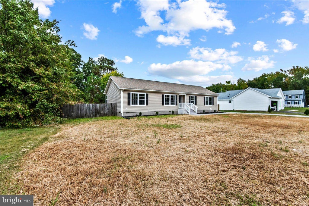 Photo of 55 Latane Drive, COLONIAL BEACH, VA 22443 (MLS # VAWE2012346)