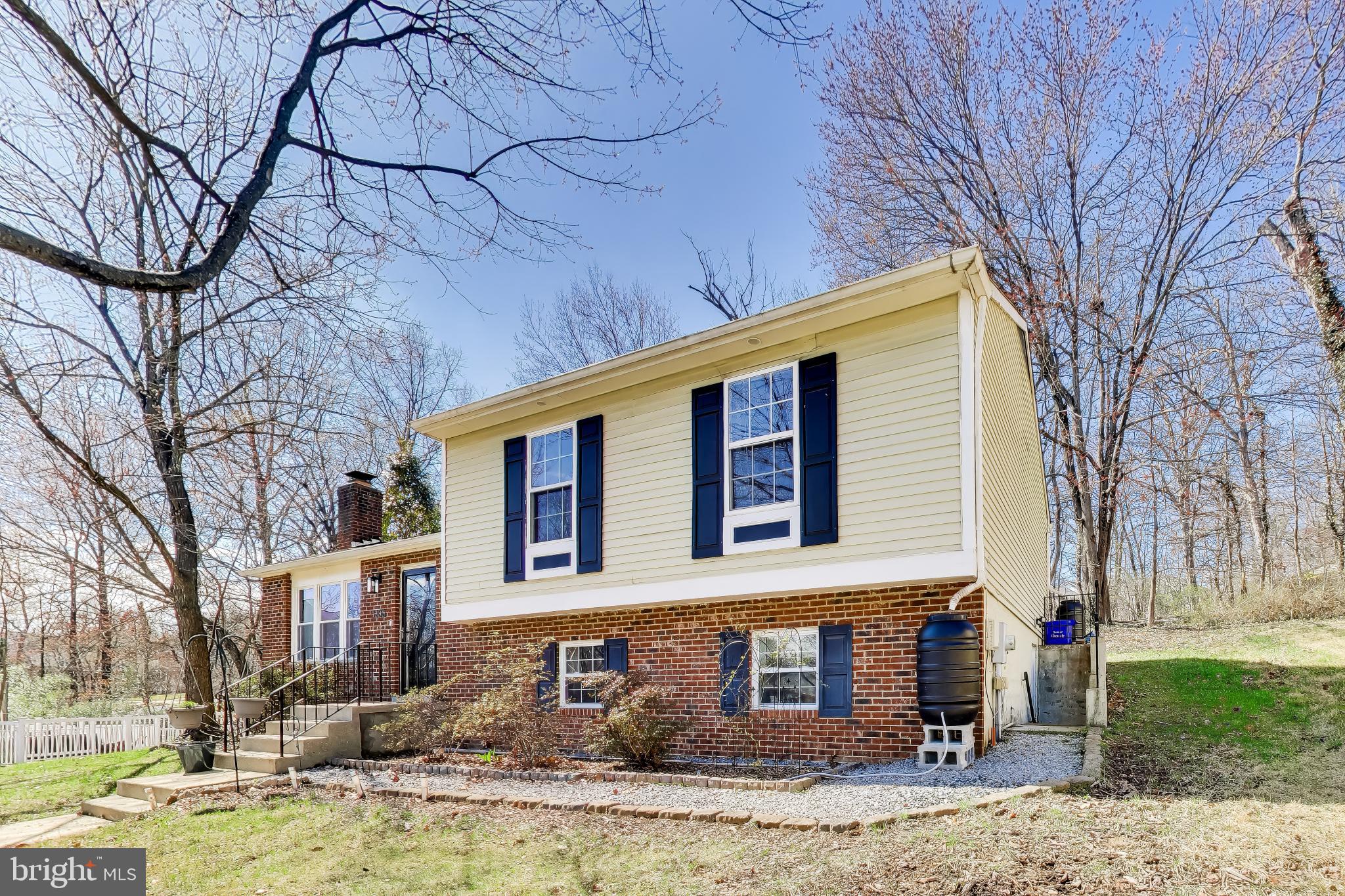 CHEVERLY HILLS - Residential