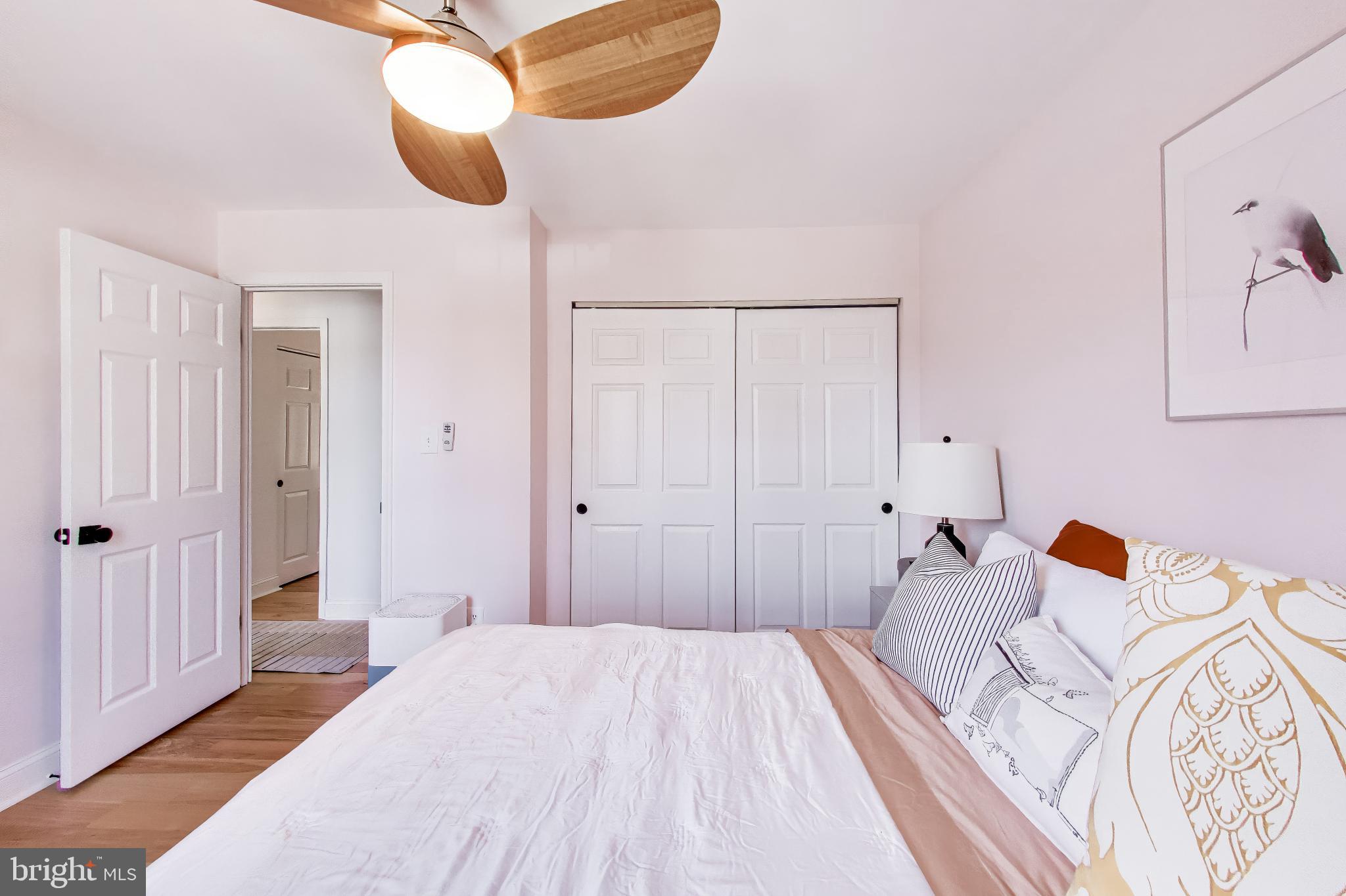 CHEVERLY HILLS - Residential