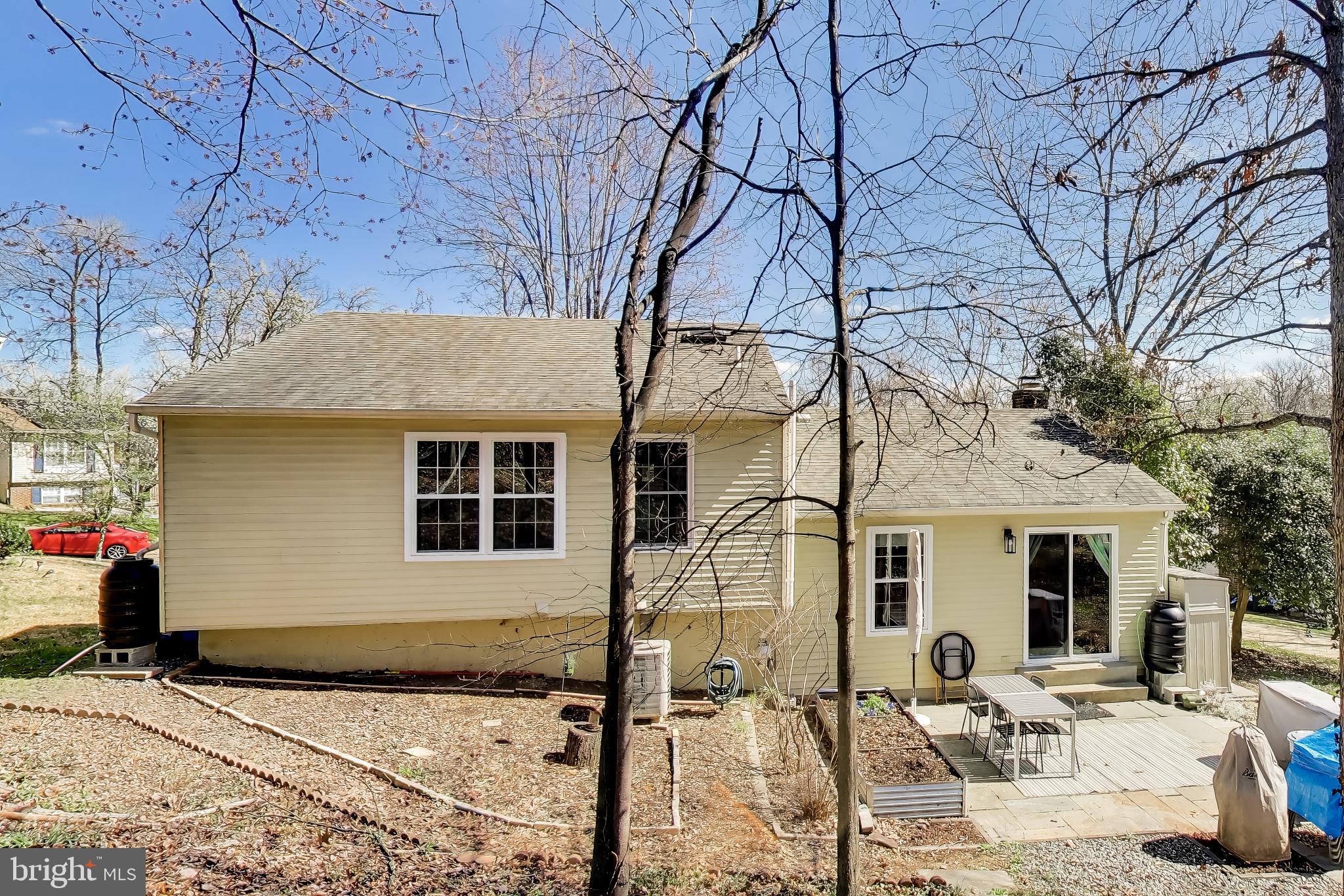 CHEVERLY HILLS - Residential