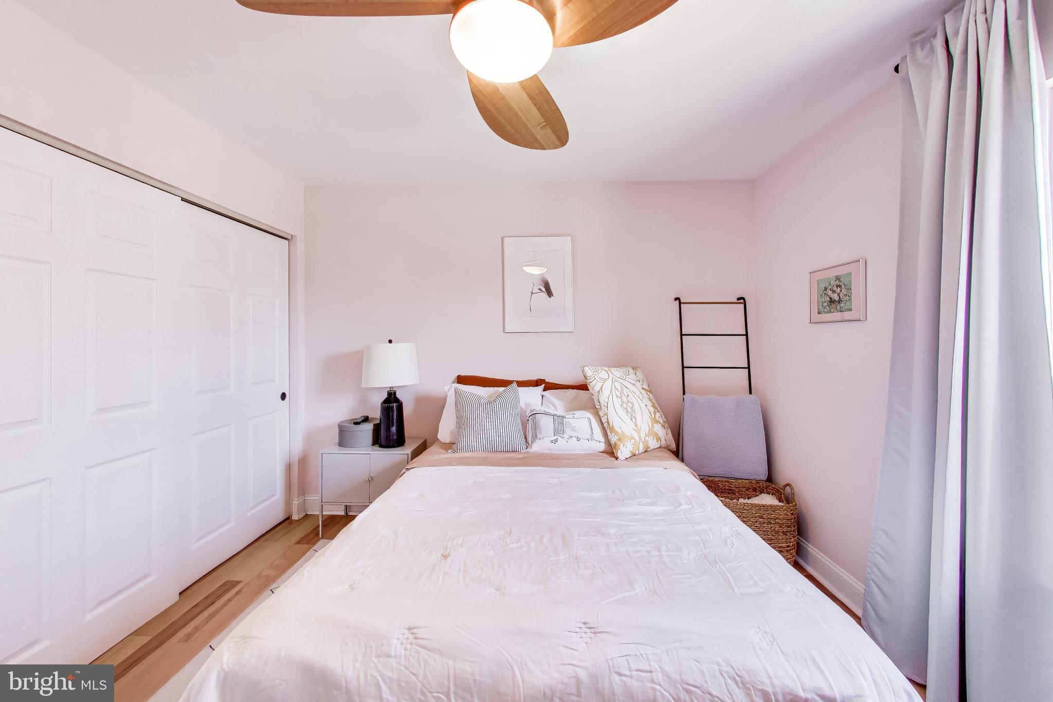 CHEVERLY HILLS - Residential