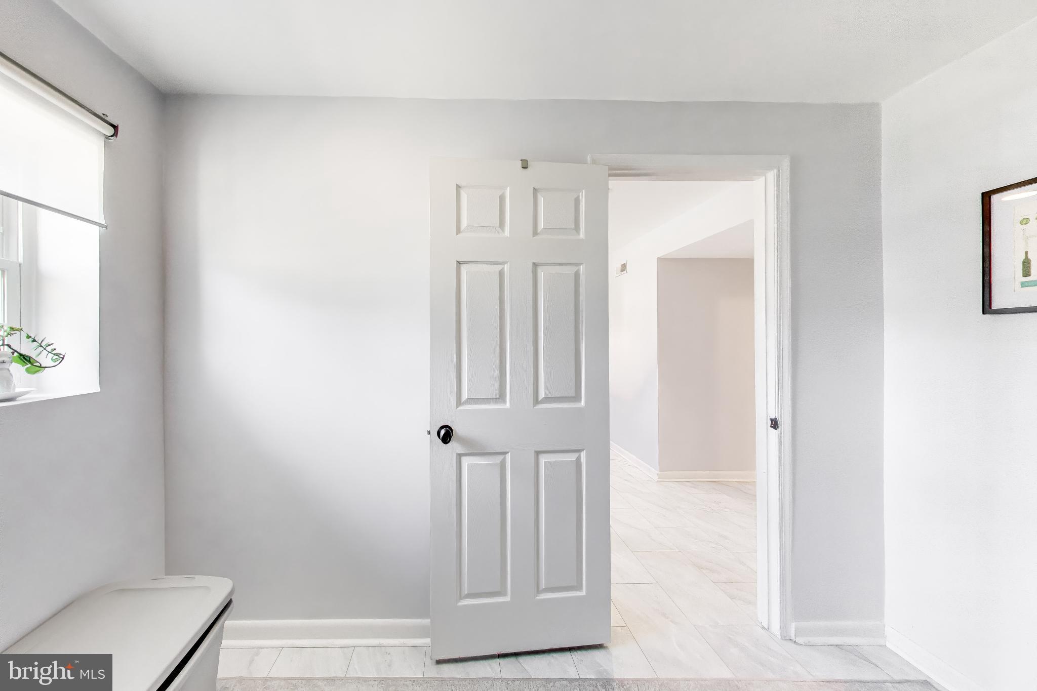 CHEVERLY HILLS - Residential